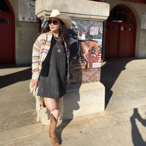 Meet your Posher, Abby - Picture 4 of 11